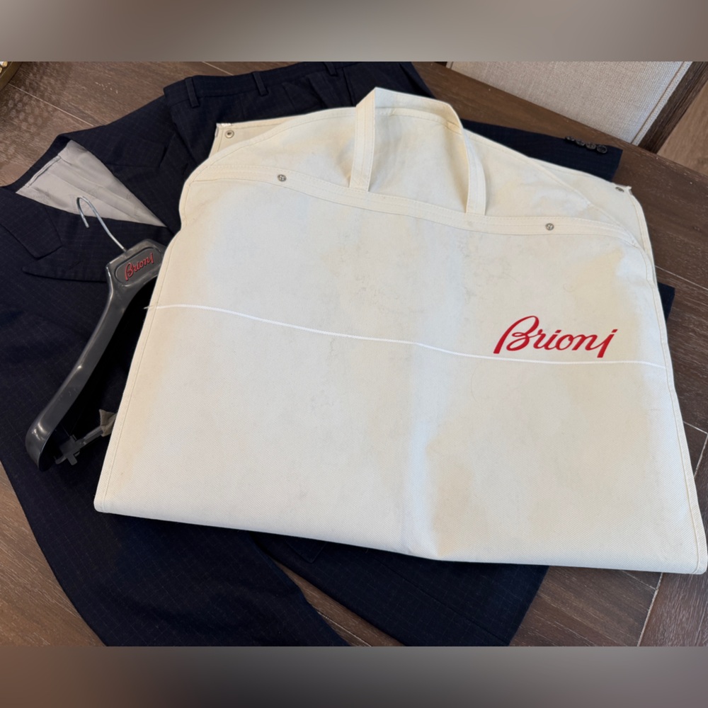 Brioni Navy Double Breasted Wool Suit EU50 US40R with bag and hanger - Picture 16 of 16
